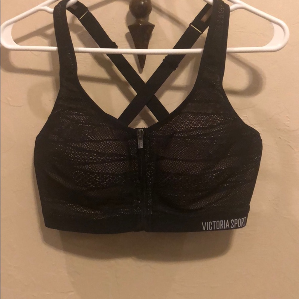 Victoria’s Secret maximum impact sports bra